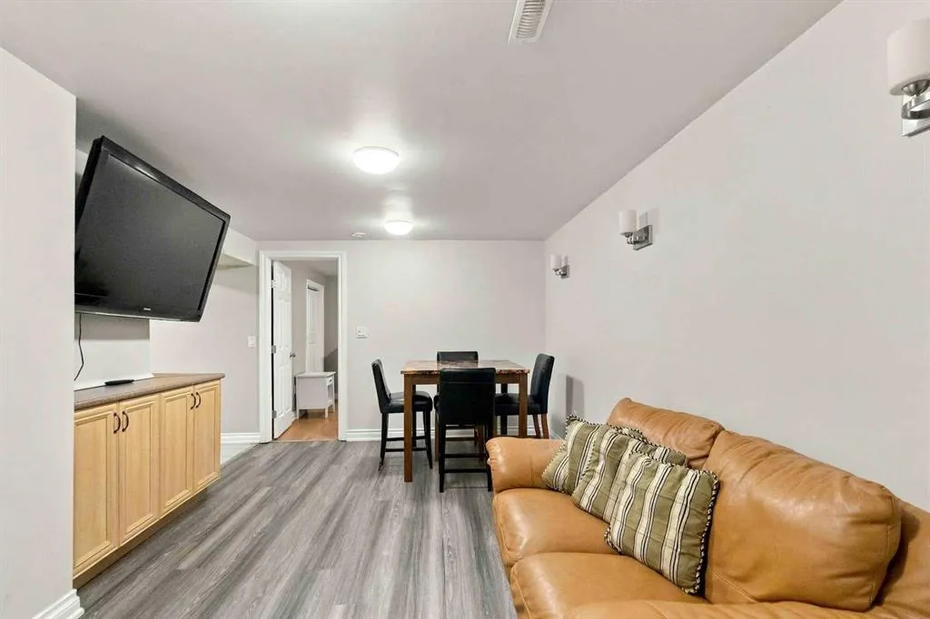 133 Beaumont Crescent
