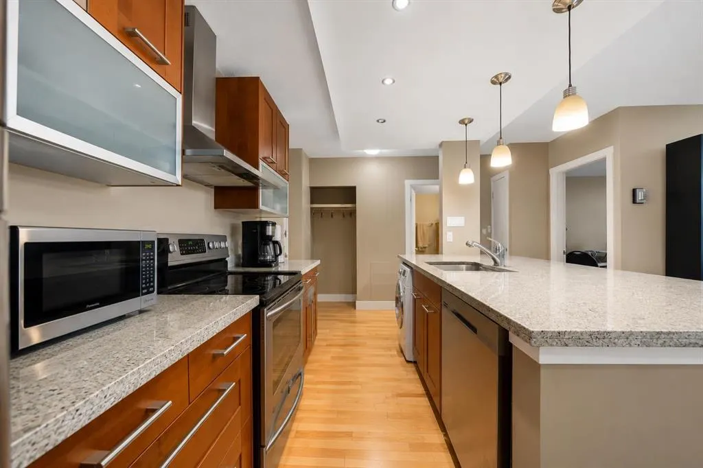 1027 Cameron Avenue SW #408