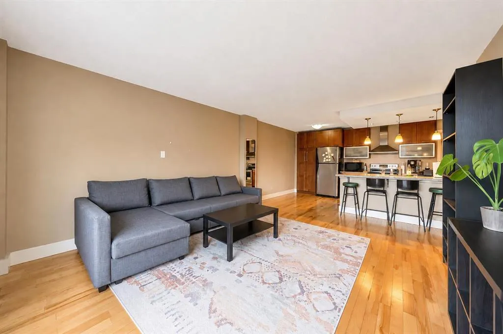 1027 Cameron Avenue SW #408