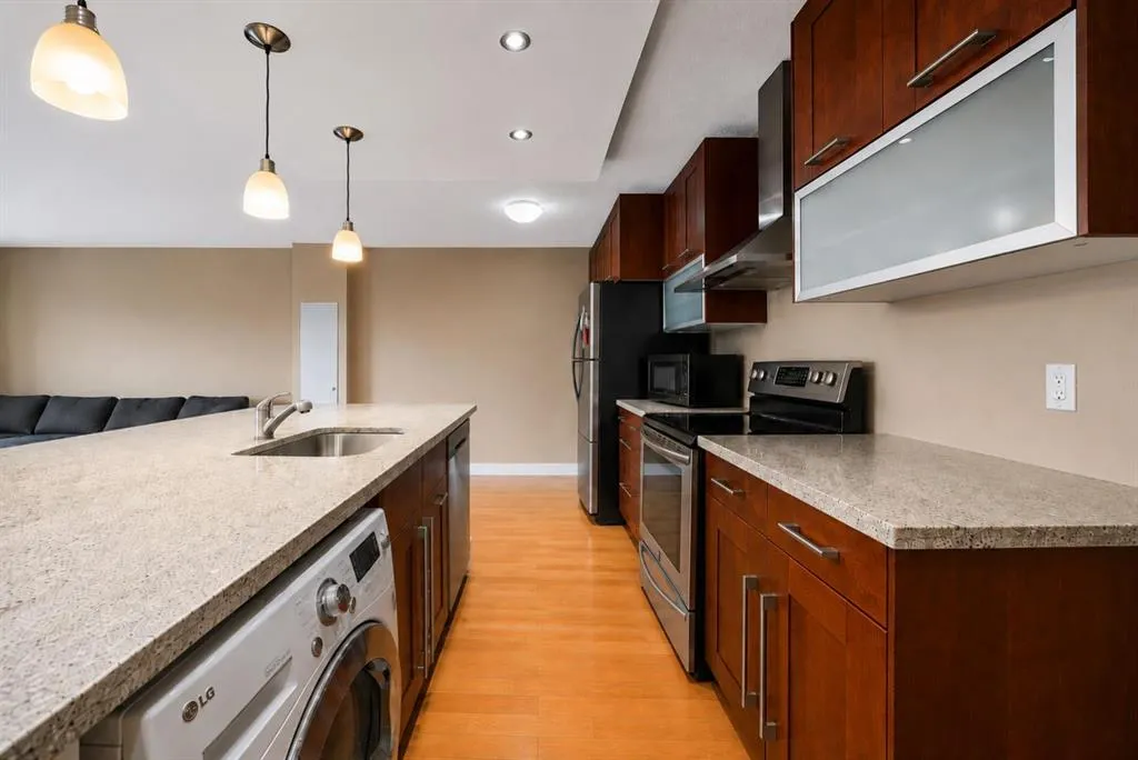 1027 Cameron Avenue SW #408