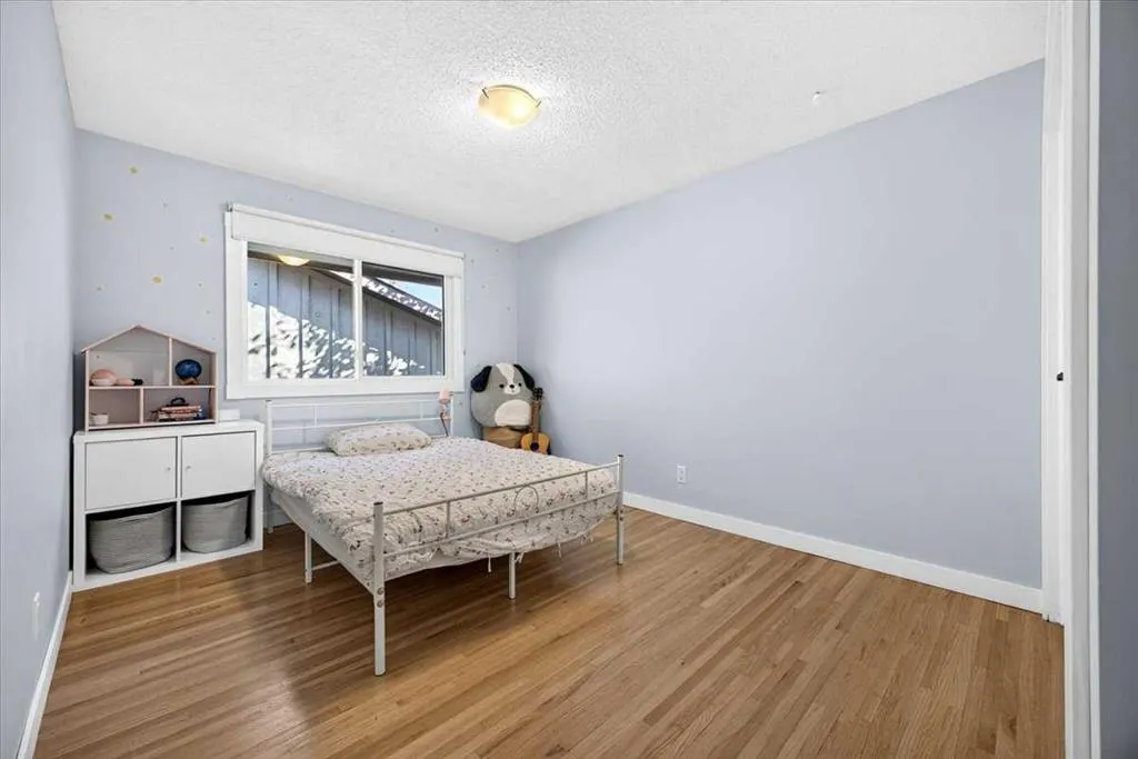 36 Lake Lucerne Close SE