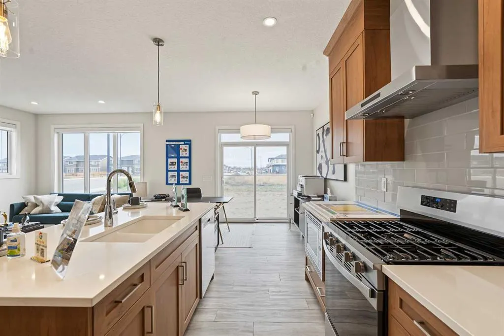 303 Dawson Dock Way
