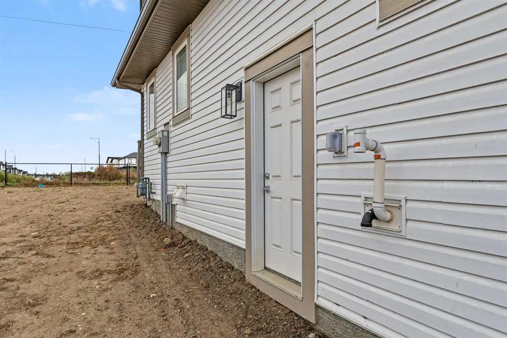 303 Dawson Dock Way
