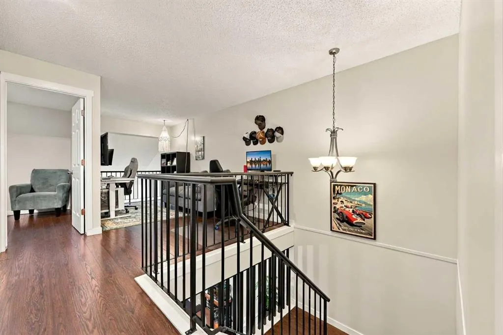 28 Berwick Crescent NW #36