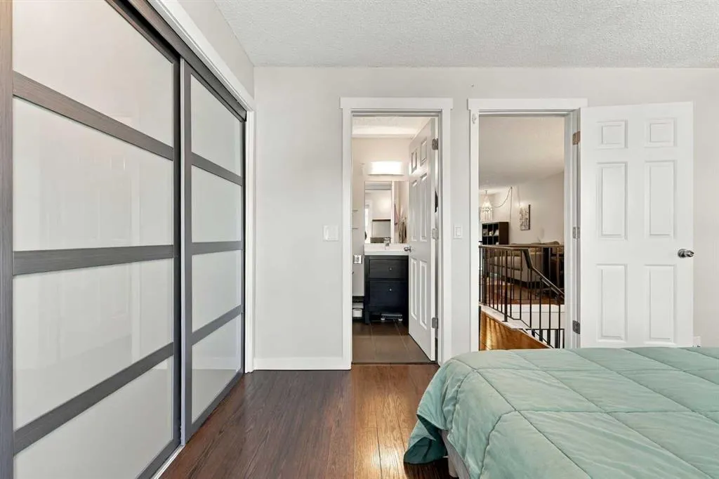 28 Berwick Crescent NW #36