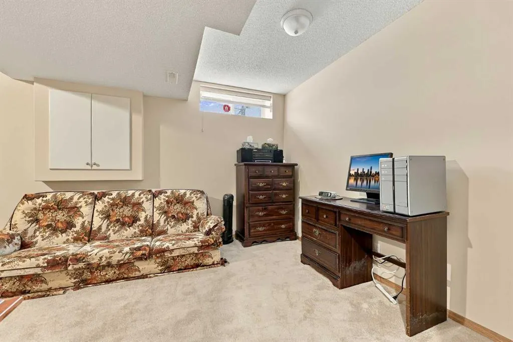 31 Hampstead Close NW