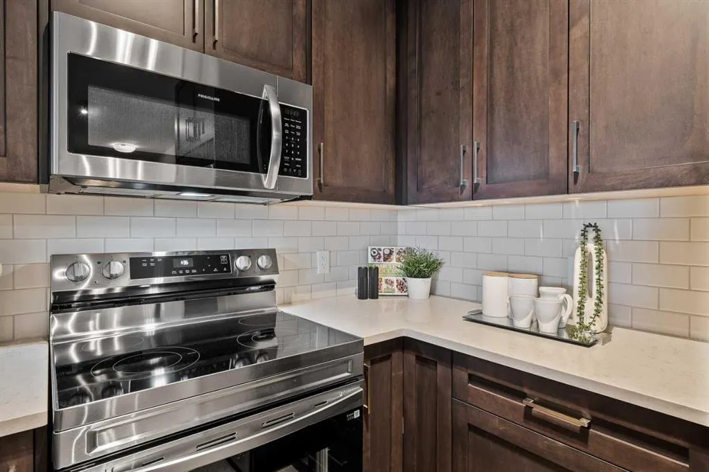 115 Prestwick Villas SE #1410