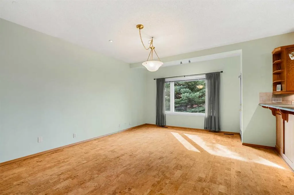 196 River Rock Crescent SE
