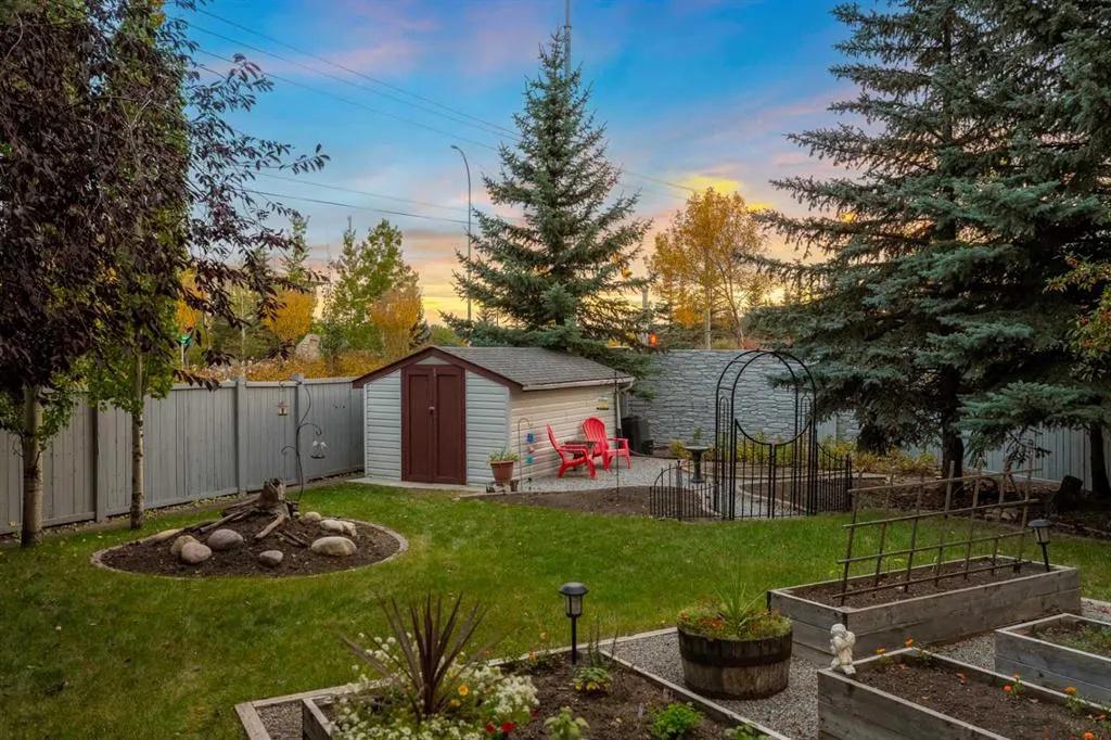 196 River Rock Crescent SE