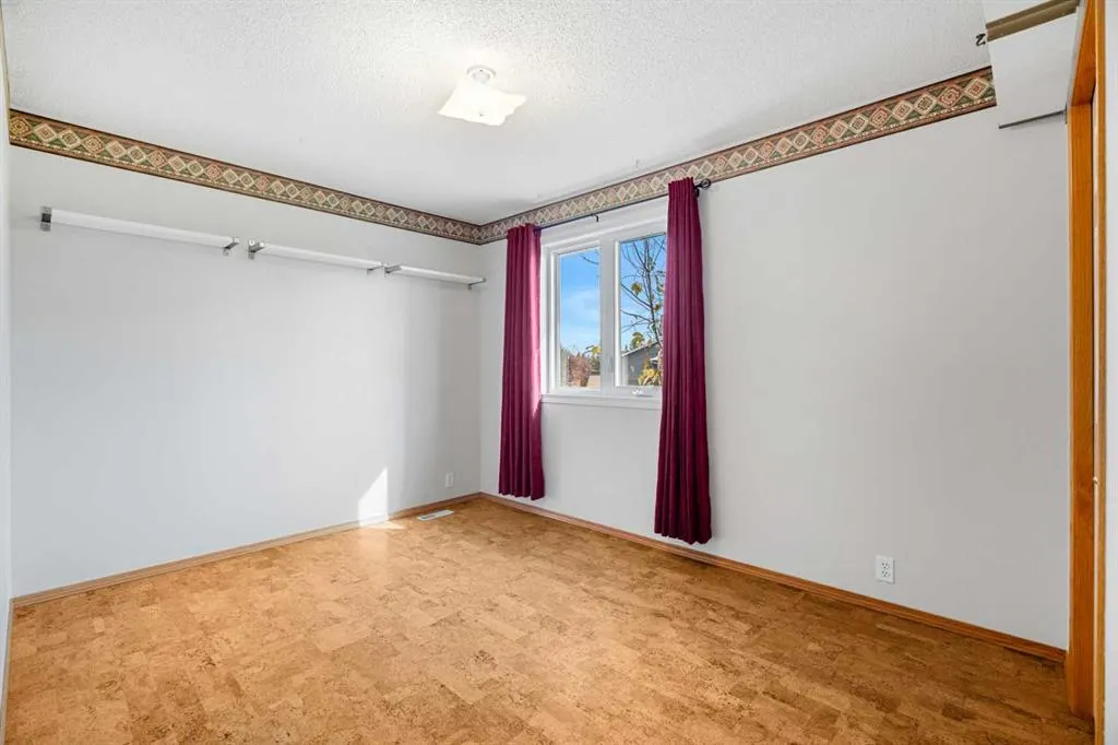 196 River Rock Crescent SE