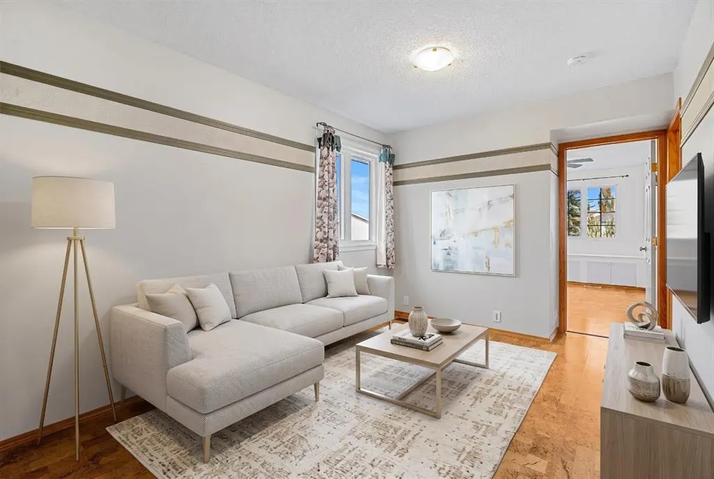 196 River Rock Crescent SE