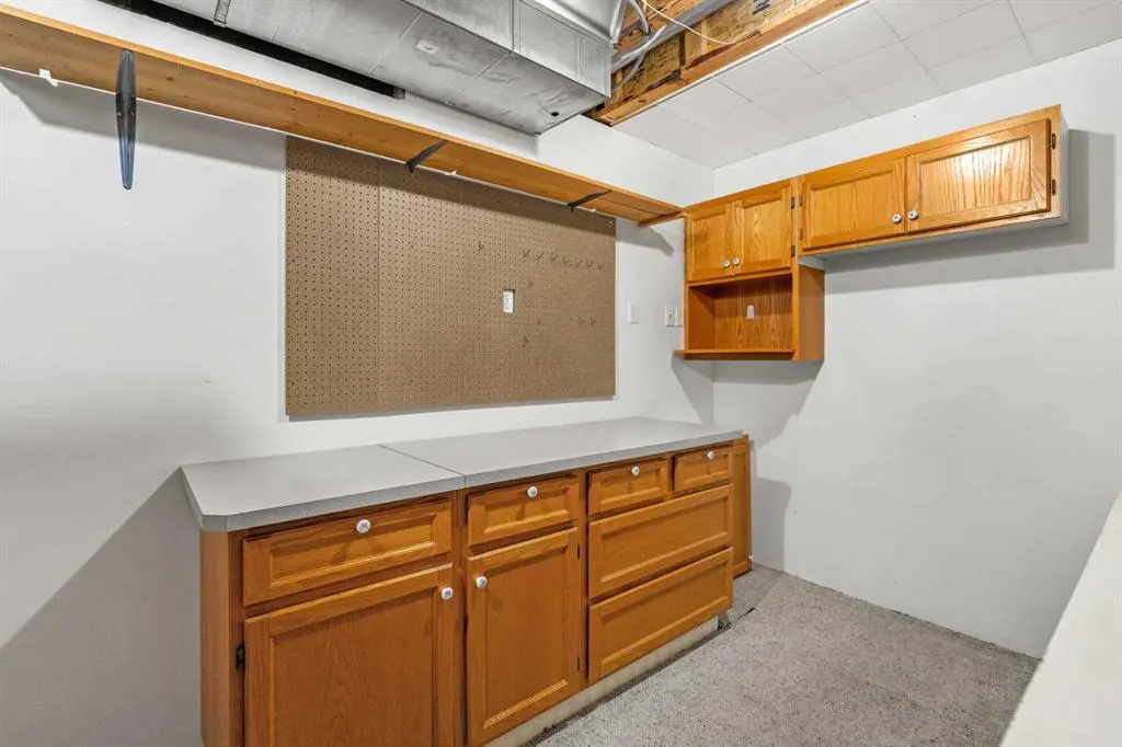 196 River Rock Crescent SE