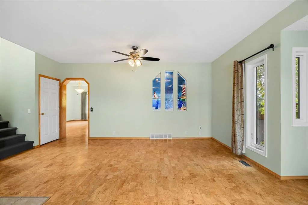 196 River Rock Crescent SE