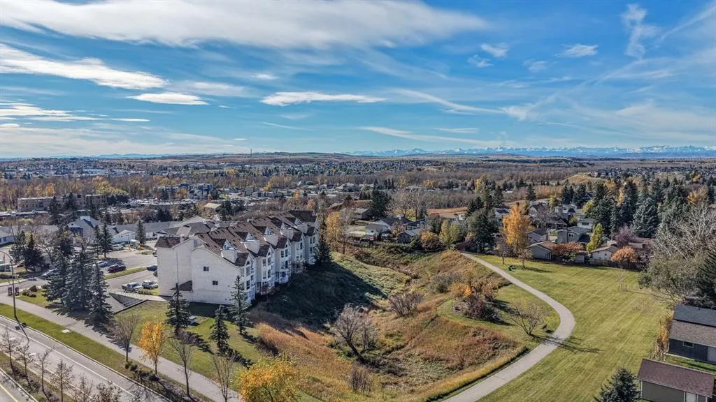 102 Centre Court #210