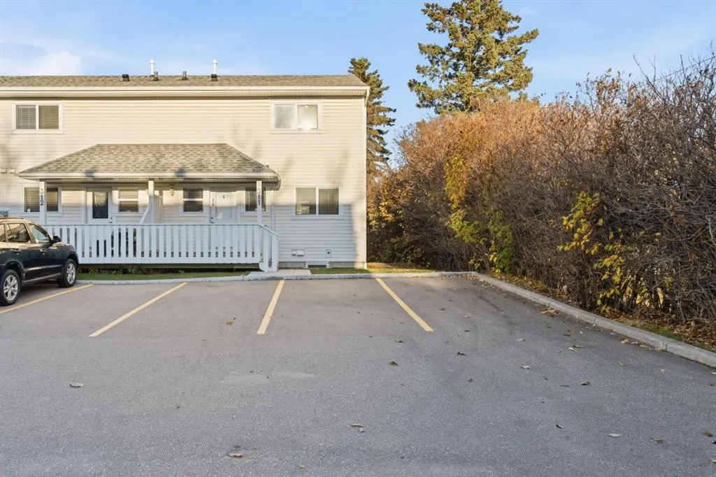 311 Killarney Glen Court SW