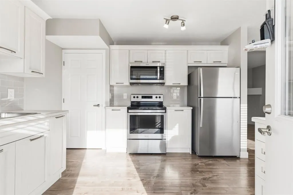 311 Killarney Glen Court SW