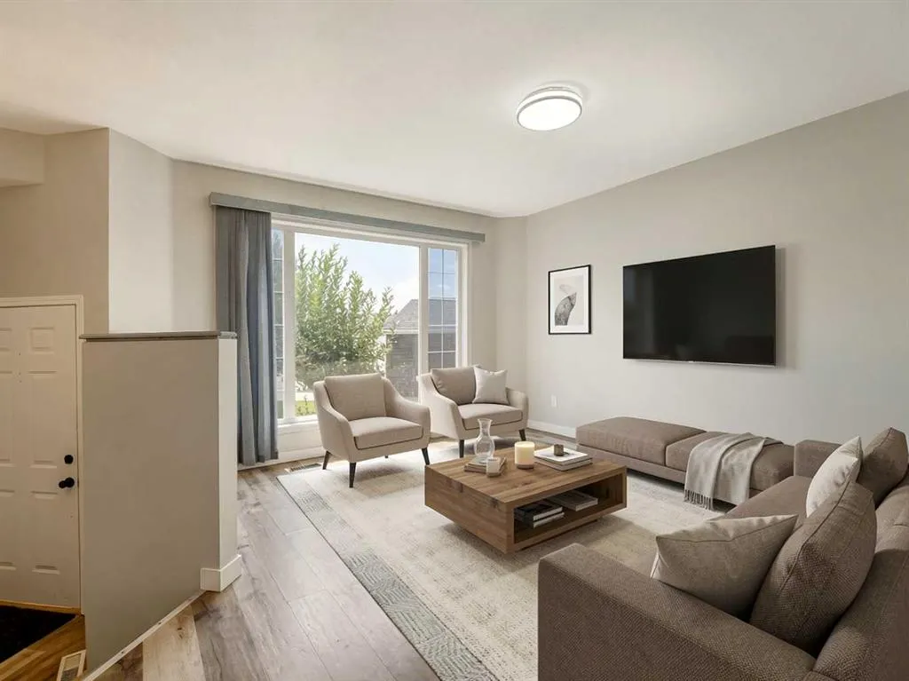 204 Mt Rundle Road W