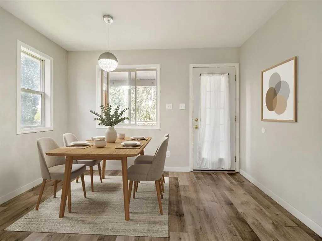 204 Mt Rundle Road W