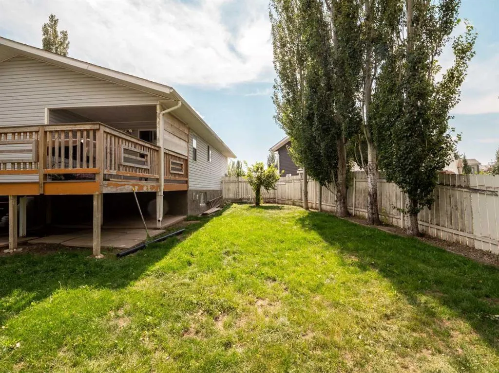 204 Mt Rundle Road W