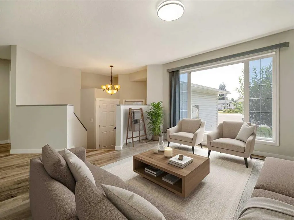 204 Mt Rundle Road W