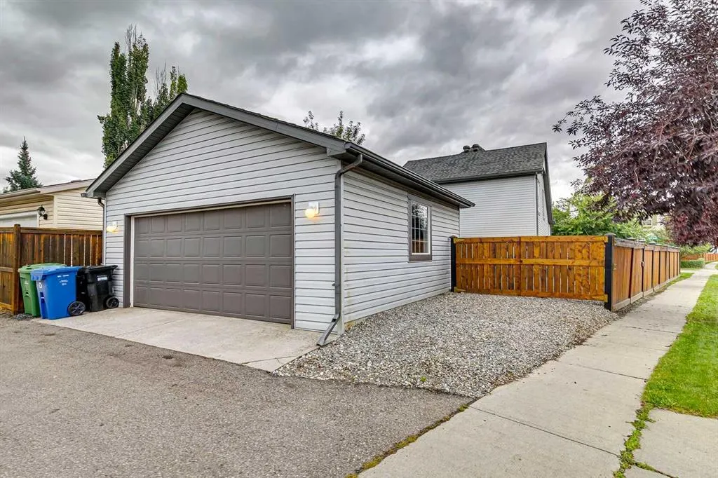 108 Elgin Manor SE