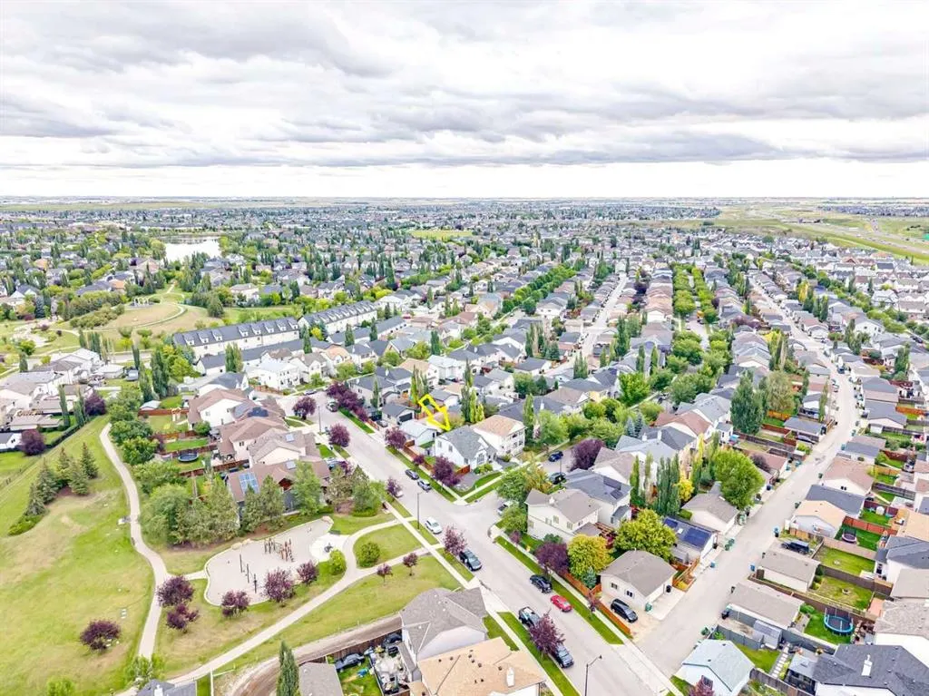 108 Elgin Manor SE