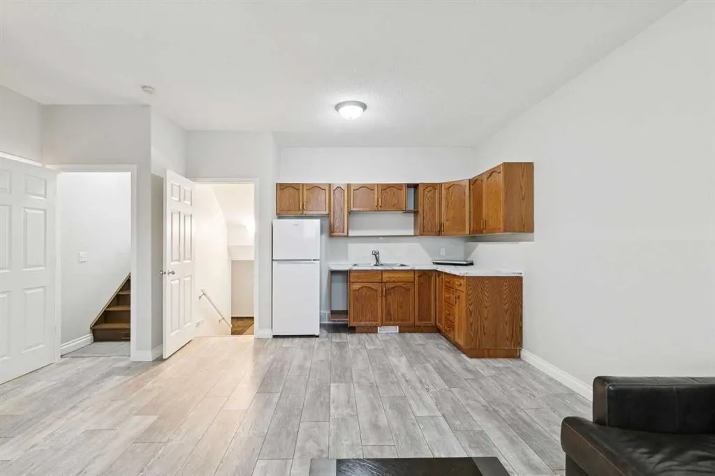 108 Elgin Manor SE