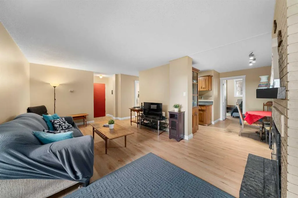 504 Cedar Crescent SW #101