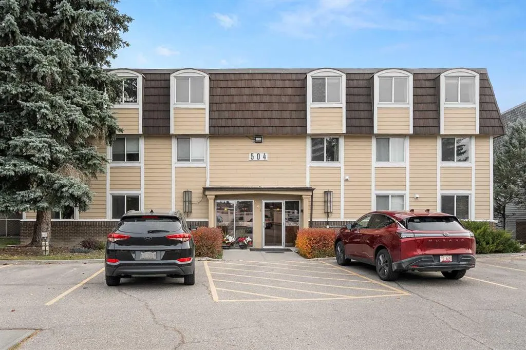 504 Cedar Crescent SW #101