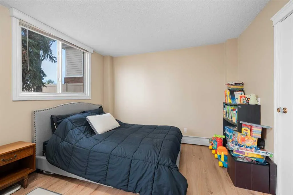 504 Cedar Crescent SW #101