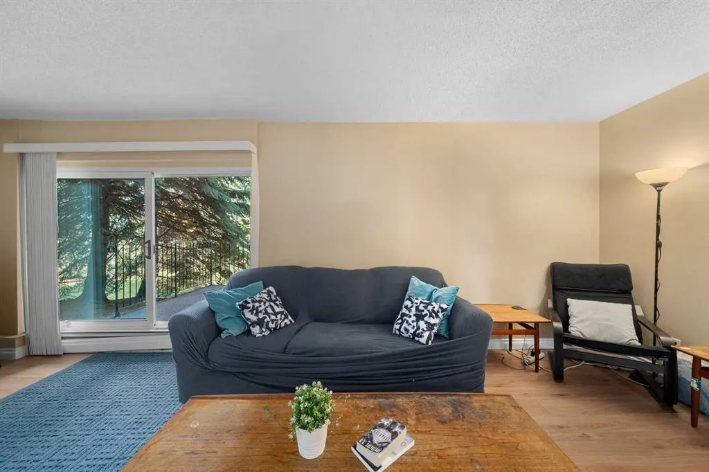 504 Cedar Crescent SW #101