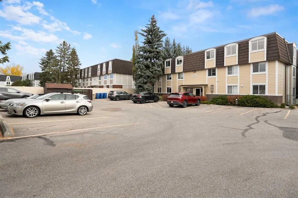 504 Cedar Crescent SW #101