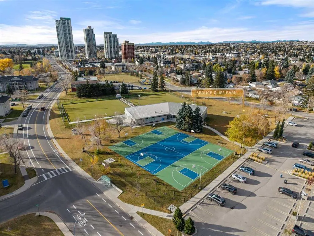 504 Cedar Crescent SW #101