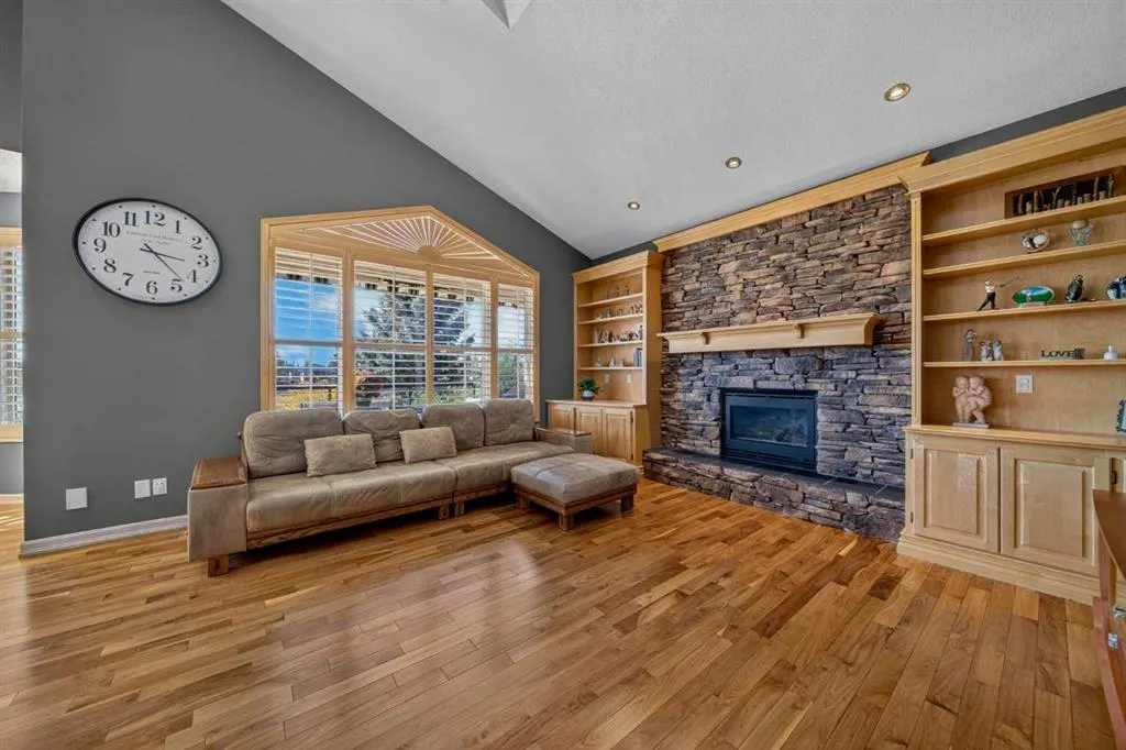 248 Douglas Woods Hill SE