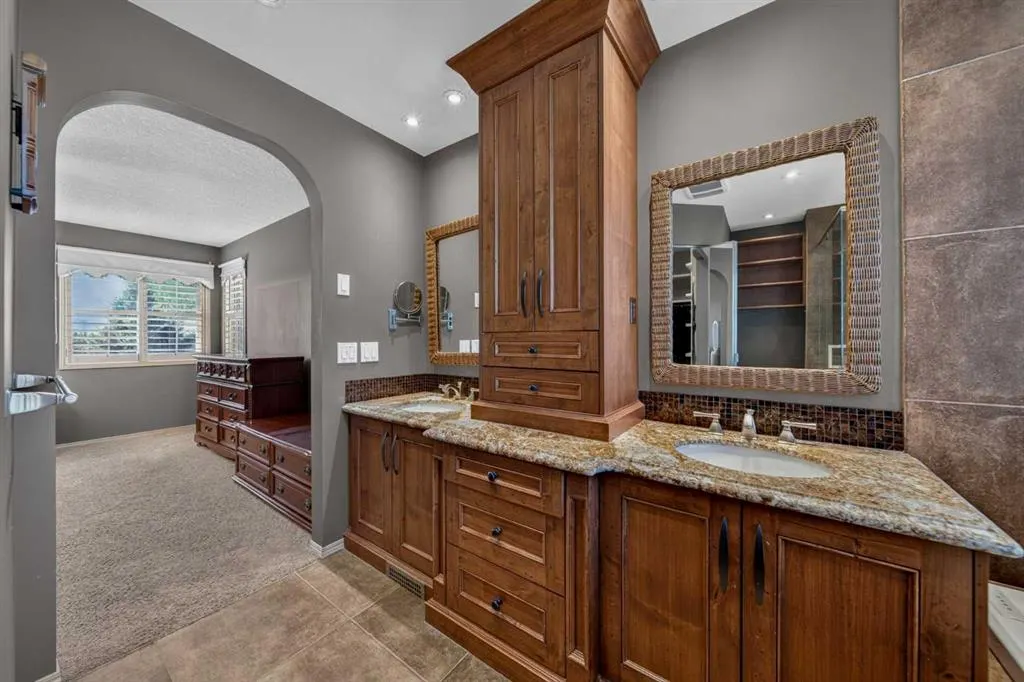 248 Douglas Woods Hill SE