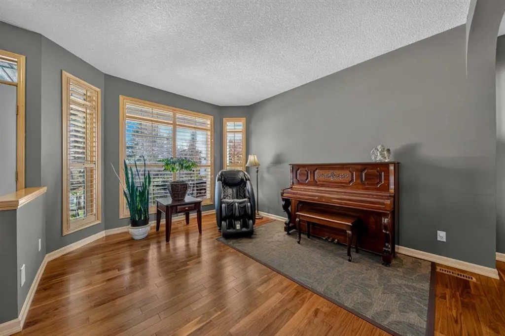 248 Douglas Woods Hill SE