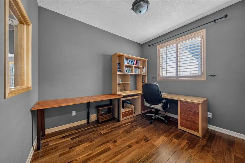 248 Douglas Woods Hill SE