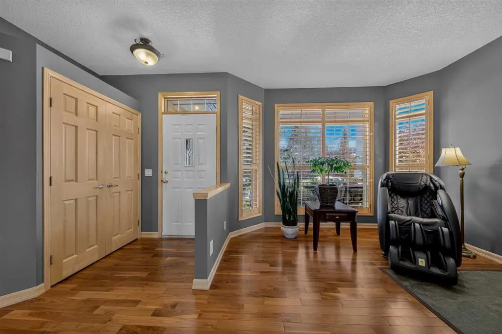 248 Douglas Woods Hill SE