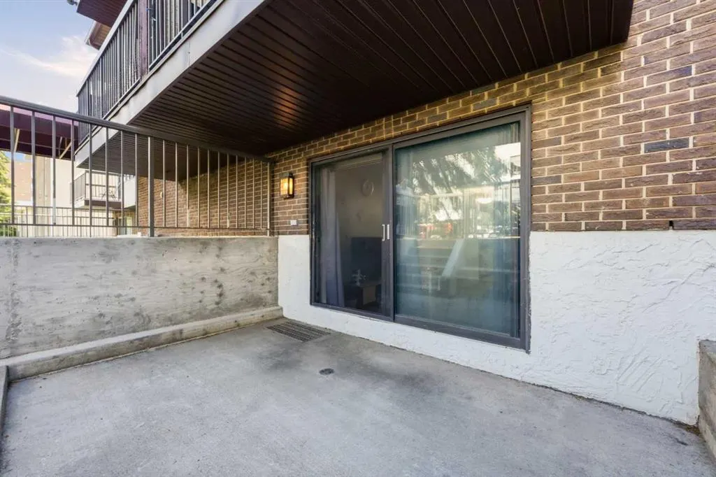 611 67 Avenue SW #102