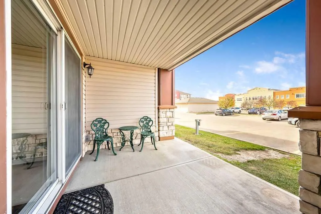 505 Railway Street W #1103