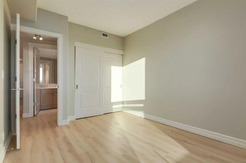 836 15 Avenue SW #2104