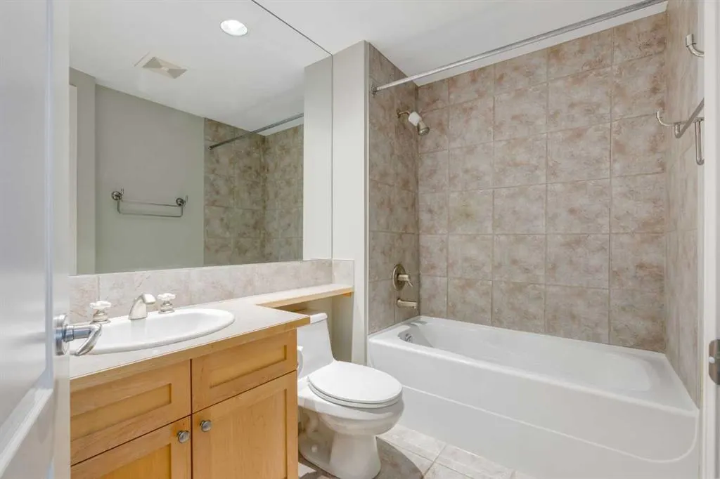 836 15 Avenue SW #2104