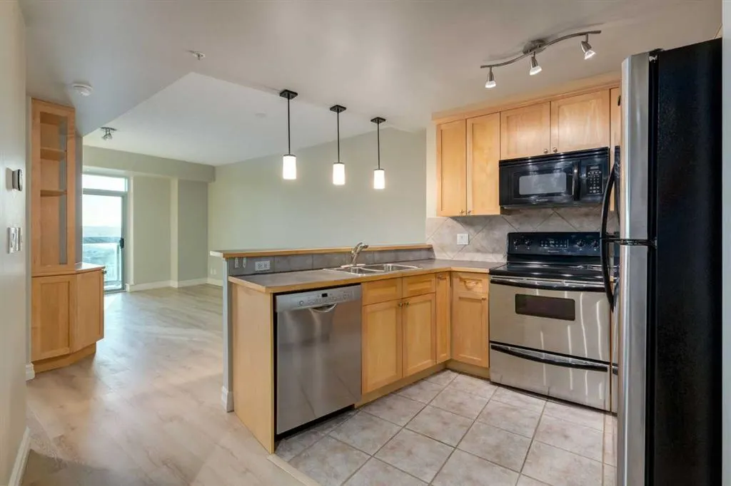 836 15 Avenue SW #2104