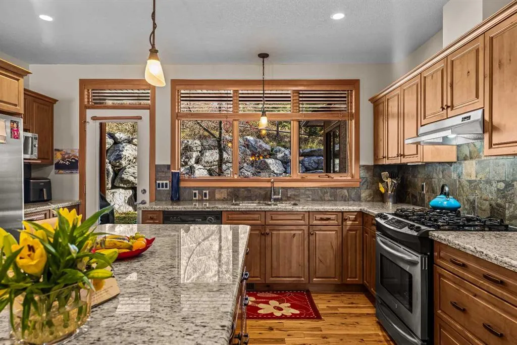 137 wapiti Close #140
