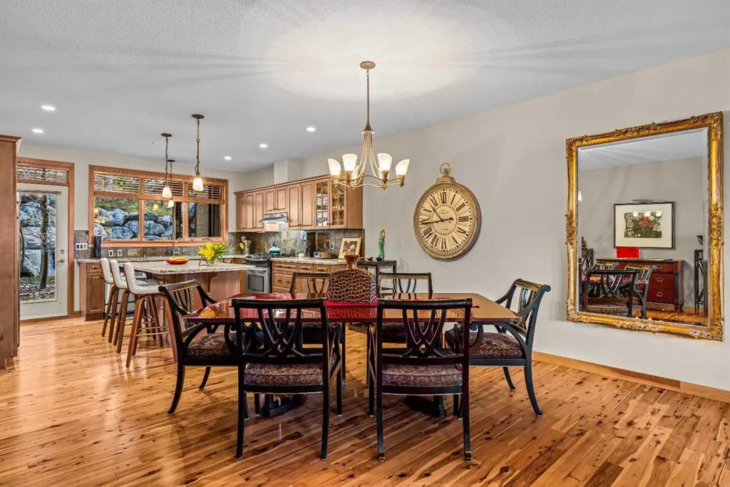 137 wapiti Close #140