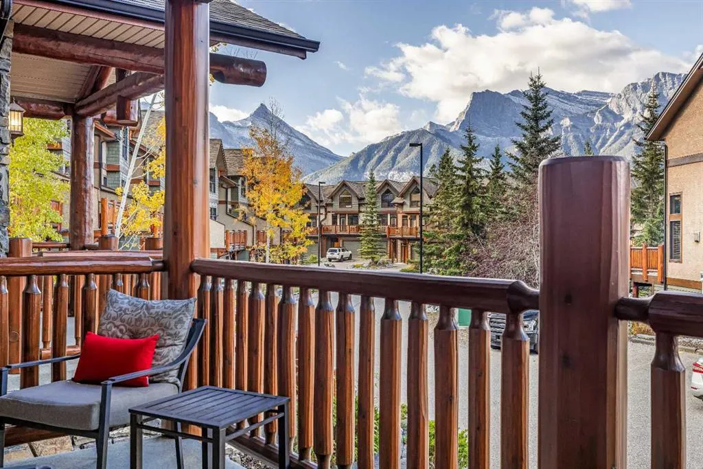 137 wapiti Close #140