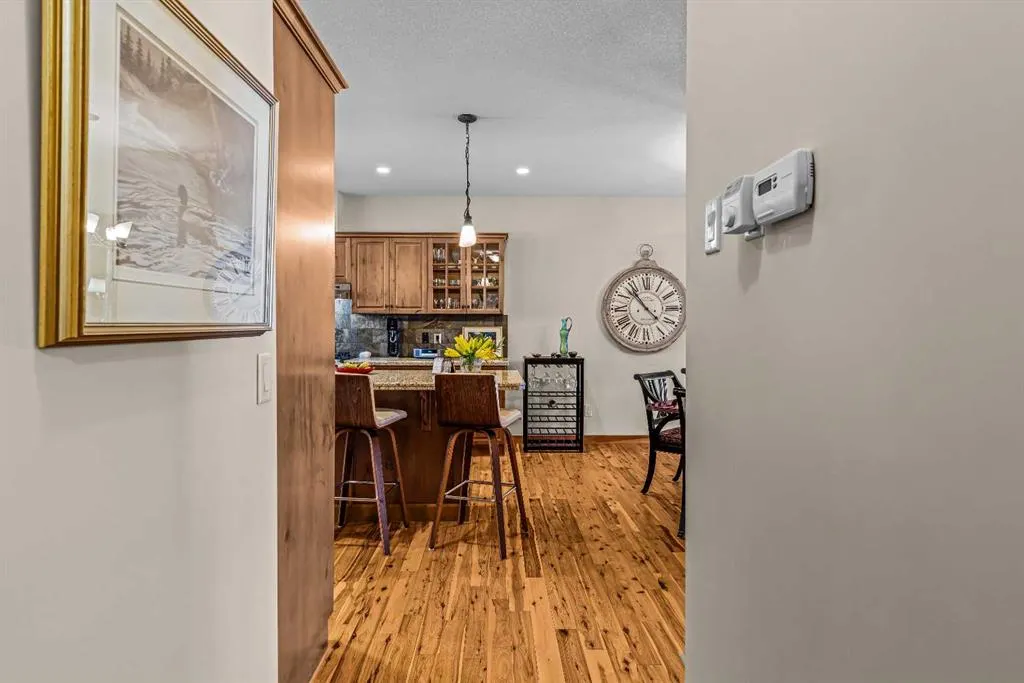 137 wapiti Close #140