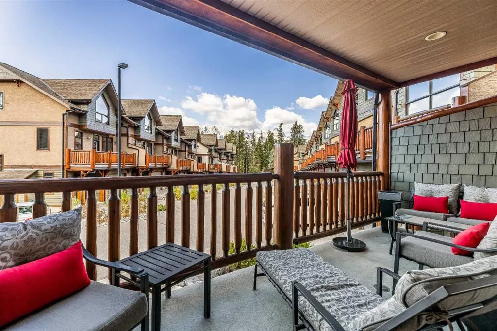 137 wapiti Close #140