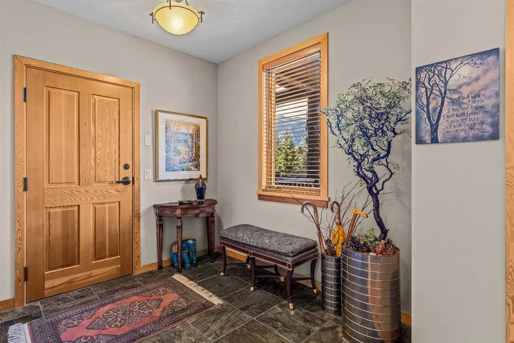 137 wapiti Close #140