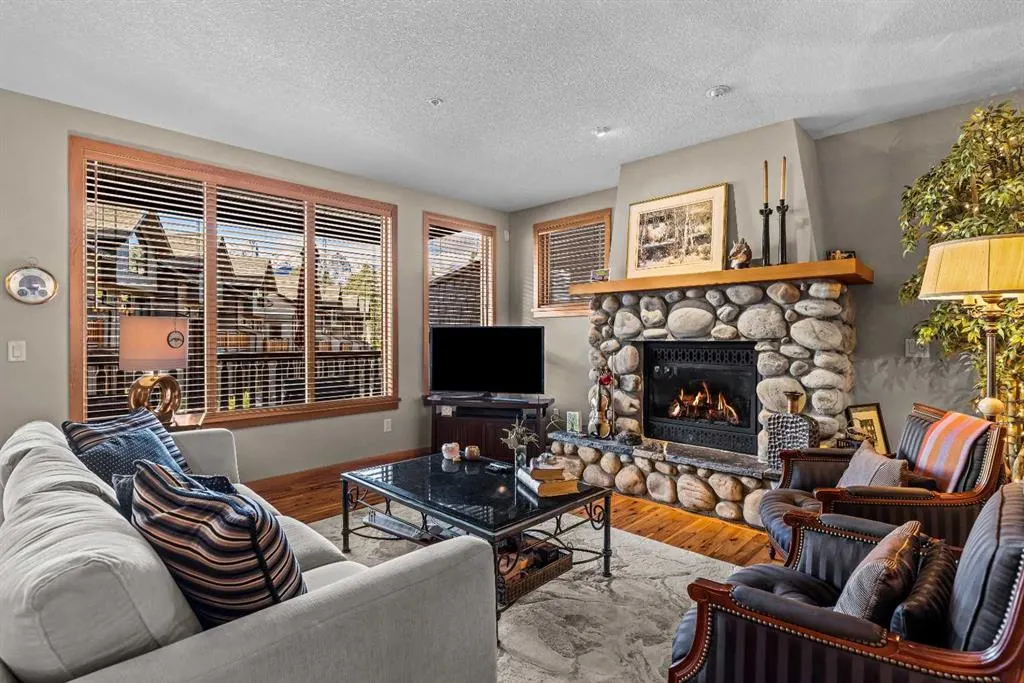 137 wapiti Close #140